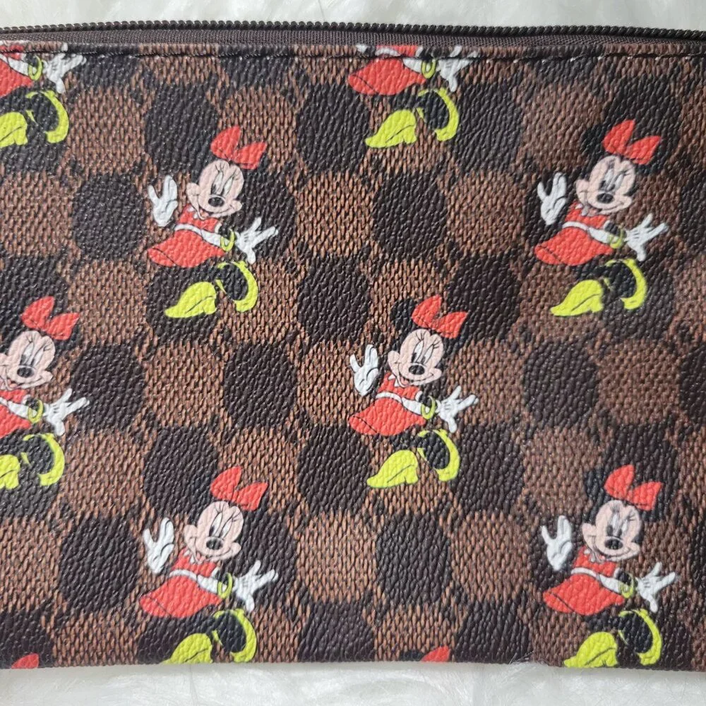 Minnie Mouse Design Wristlet